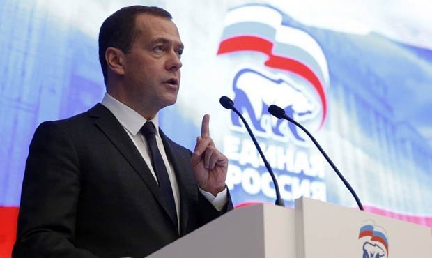 Дмитрий Медведев призвал членов «Единой России» отказаться от месячной зарплаты в пользу медиков