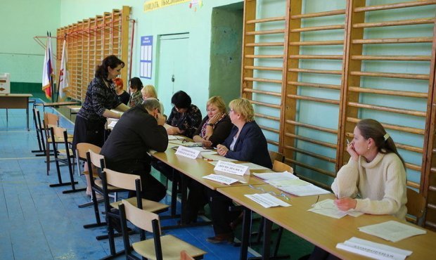 Учителей призвали отказаться от работы в окружных избиркомах и не участвовать в «имитации выборов»