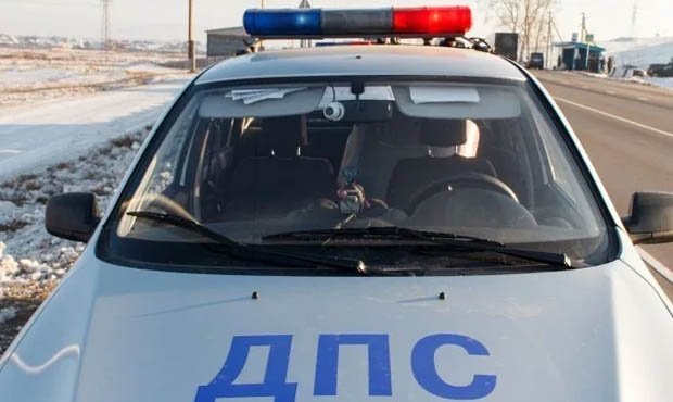 В Улан-Удэ пьяный судебный пристав сбил во дворе дома двух женщин