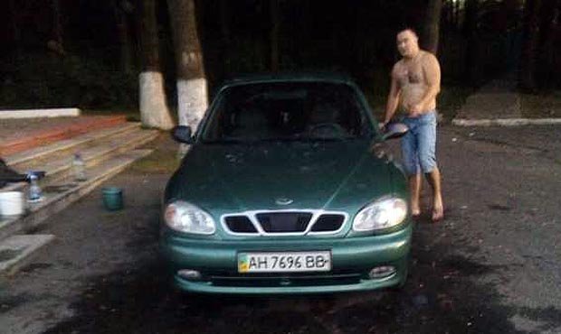 Неизвестный помыл машину с украинскими номерами на мемориале ВОВ в Белгородской области