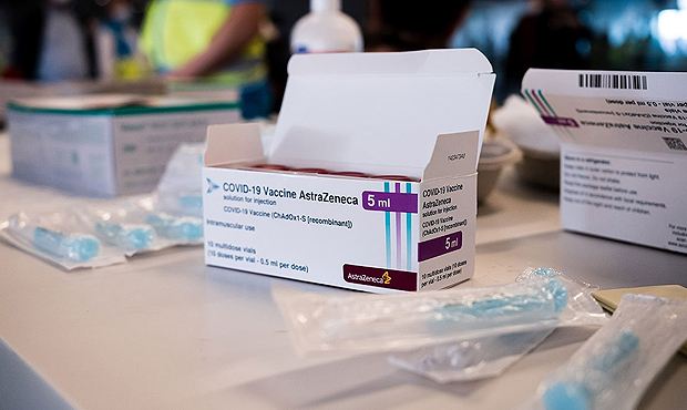 Вирусолог из ЕМА заявил о связи между вакциной AstraZeneca и образованием тромбов