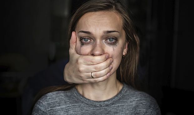 Больше половины убитых российских женщин в 2011-2019 гг. были жертвами домашнего насилия