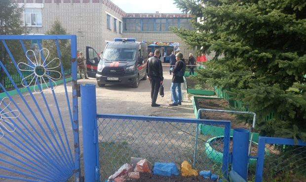 Глава Минпросвещения объявил о проверке всех детсадов и школ после трагедии в «Рябинке»
