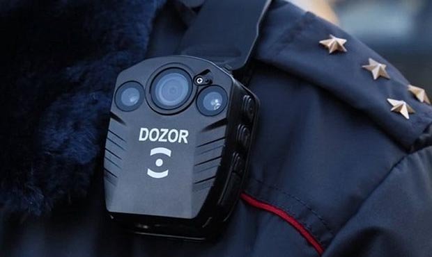 Полицейские тестируют видеорегистраторы с функцией распознавания лиц