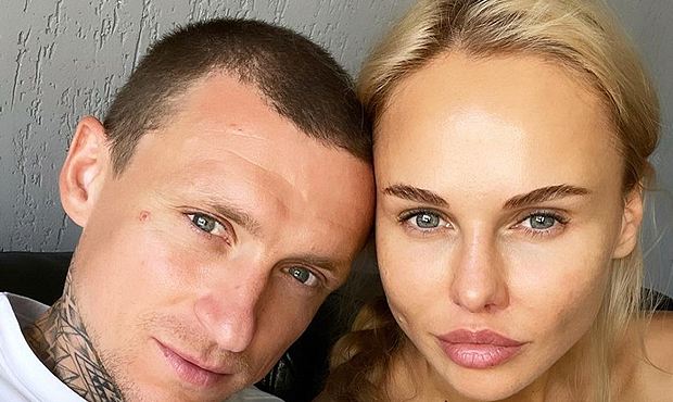 Футболиста Павла Мамаева и его невесту задержали на таможне в аэропорту