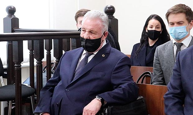 Суд приговорил экс-губернатора Хабаровского края к 5 годам условно по делу о растрате денег «Роснефти»