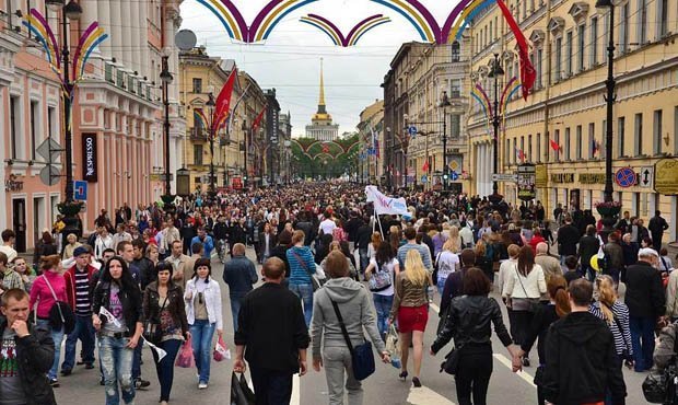 Жителей Воронежа и Санкт-Петербурга признали самыми высокомерными