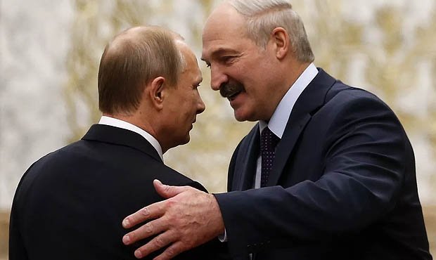 Кремль решил изменить Конституцию из-за отказа Александра Лукашенко объединить Россию и Белоруссию