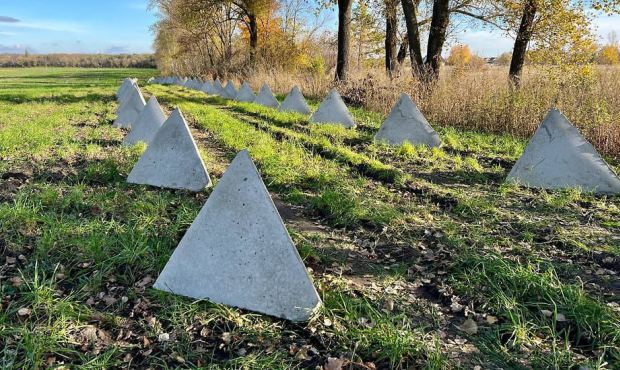 В Белгородской области приступили к установке защитных сооружений