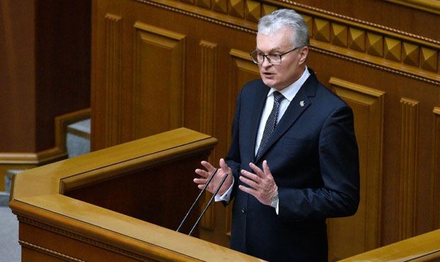 Президент Литвы Гитанас Науседа призвал оказывать военную, политическую и гуманитарную помощь Украине