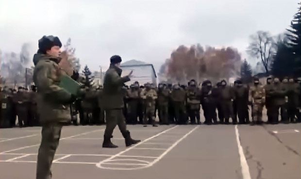 Более 100 мобилизованных из Чувашии устроили бунт в учебном центре в Ульяновске из-за отсутствия выплат