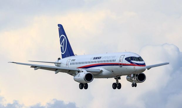 Производитель двигателей для самолетов Sukhoi Superjet 100 приостановил их техобслуживание