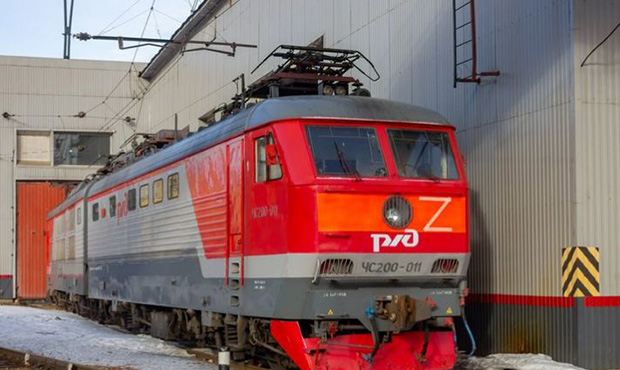 На Кубани машиниста уволили из-за отказа водить поезд с символами Z и V