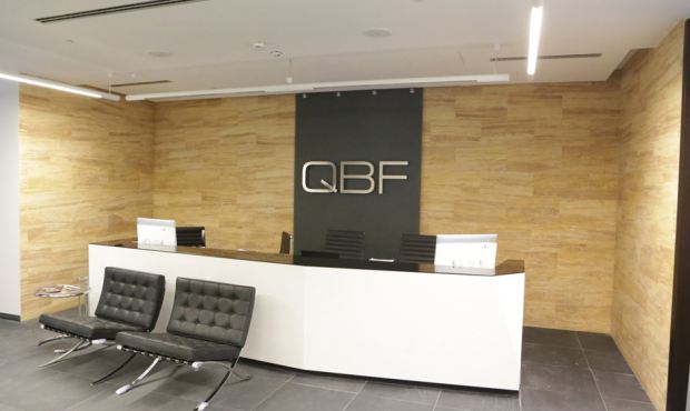 Силовики задержали топ-менеджеров финансовой пирамиды QBF, жертвами которой стали известные россияне