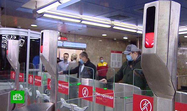 Пользователи сервиса FacePay в московском метро пожаловались на многократные списания денег