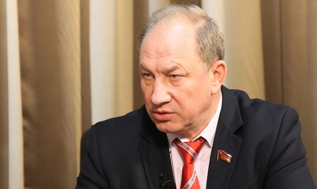 Валерий Рашкин пожаловался в прокуратуру на принуждение бюджетников к голосованию на праймериз «Единой России»