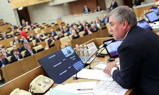 Госдума единогласно приняла в первом чтении законопроект о повышении НДФЛ для россиян с высокой зарплатой