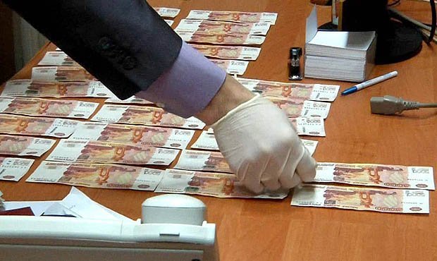 Российским властям рекомендовали активней конфисковать имущество у чиновников