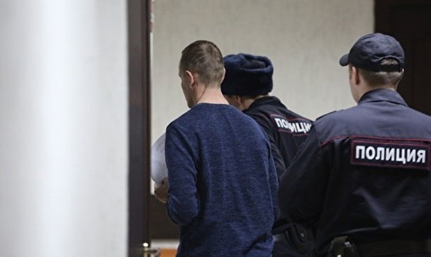 Подозреваемый в ограблении квартиры экс-жены Олега Дерипаски сообщил, что полицейские забрали у него часть добычи