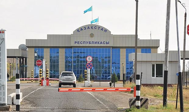 Россия сняла антиковидные ограничения на пересечение сухопутной границы с Казахстаном