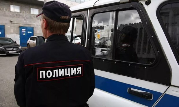 В Екатеринбурге местный житель перерезал в квартире газовый шланг и пригрозил взорвать весь дом