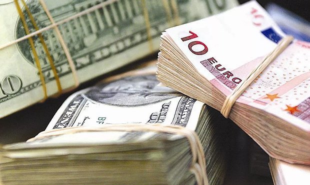 Биржевой курс доллара подскочил до 73 рублей, а курс евро – до 86 рублей
