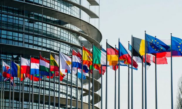 Европарламент принял резолюцию с призывом к полному отказу от российских энергоносителей