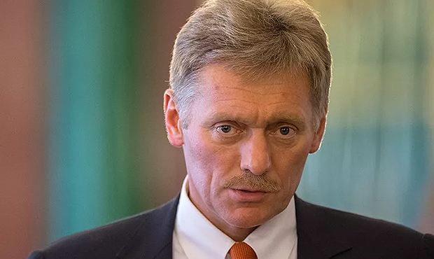 Дмитрий Песков назвал актуальной тему лишения гражданства за призывы к введению санкций против России