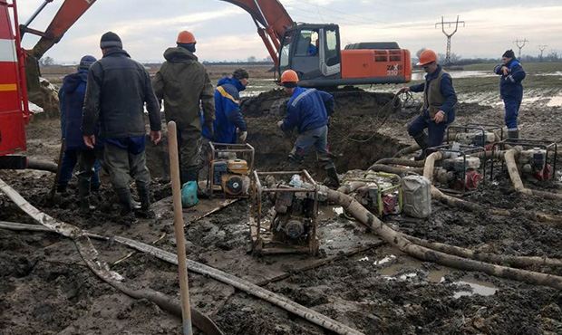 В Геленджике из-за аварии на групповом водопроводе без воды могут остаться 30 тысяч человек