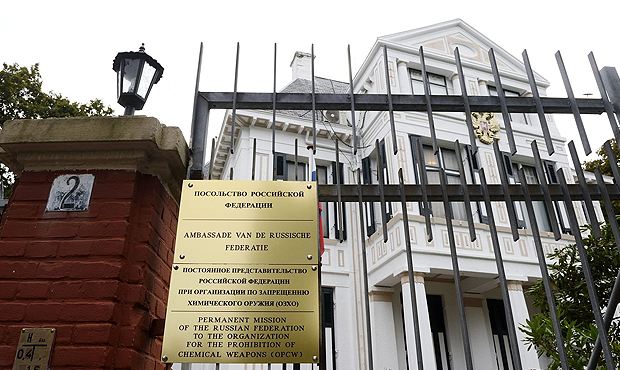 Власти Нидерландов обвинили в шпионаже двух сотрудников российского посольства