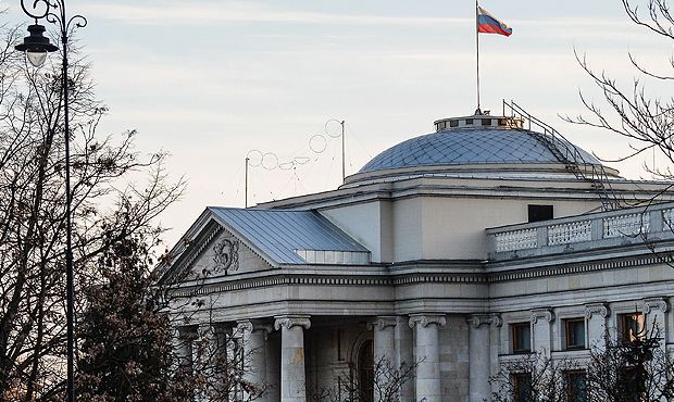 Польша из солидарности с США выслала трех российских дипломатов