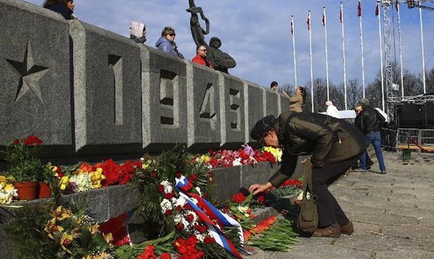 Власти Латвии объявили 9 мая Днем памяти о погибших в Украине