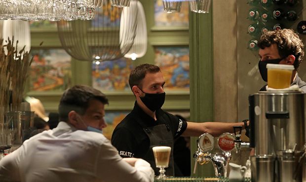 В Петербурге «Карту сопротивления» баров закрыли после согласия властей смягчить ограничения