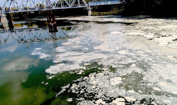Бумажную фабрику пензенского депутата-единоросса заподозрили в загрязнении реки Суры