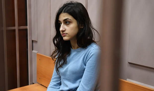 Прокуратура обязала переквалифицировать сестрам Хачатурян обвинение с убийства на самооборону