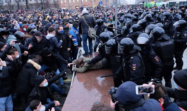 Московские полицейские получили премии за разгон протестных акций