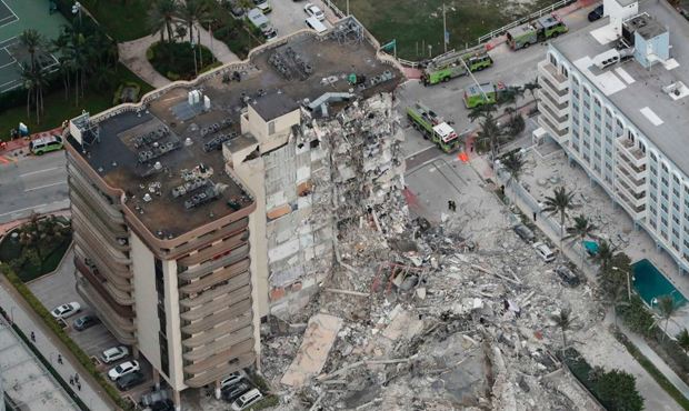 В Майами обрушился жилой дом 1981-года постройки. 99 человек пропали без вести
