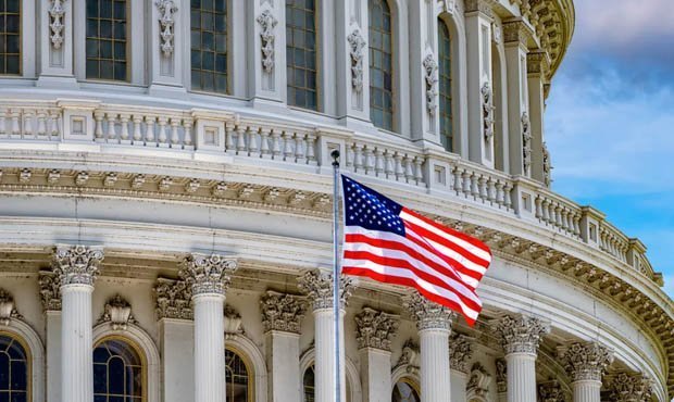 Президента США попросили ввести санкции против российских чиновников за нарушение прав человека