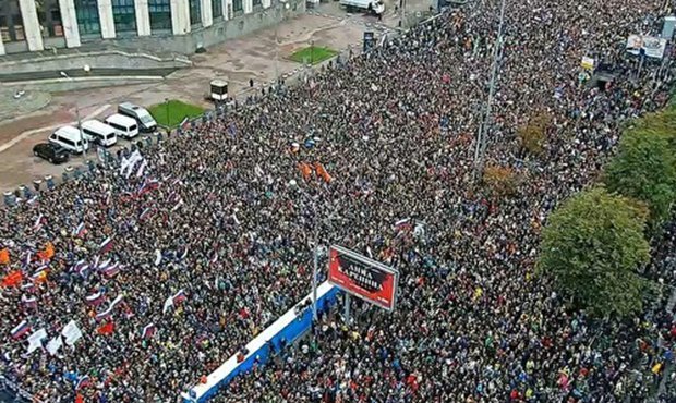 Администрация президента решила привлечь к разгону протестных митингов казаков и «ветеранов Донбасса»