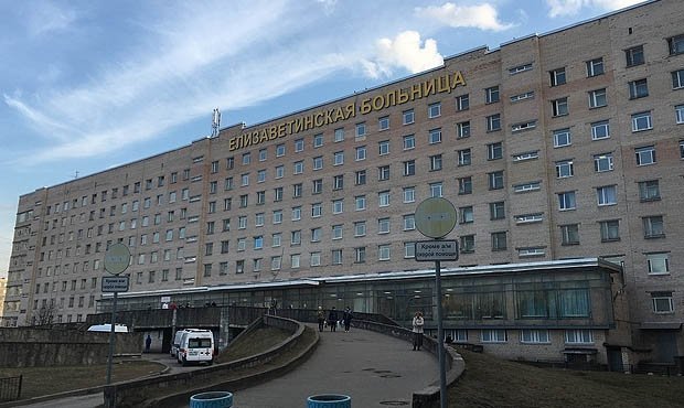 Врачи петербургской больницы пожаловались за задержку лечения пациентов из-за проверок со стороны силовиков