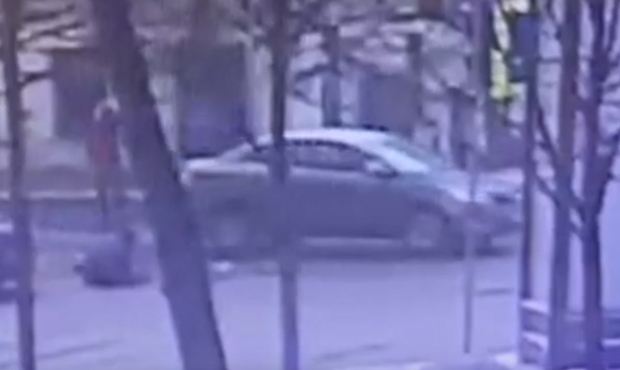 В Петербурге водитель вице-губернатора сбил на «зебре» школьника на самокате