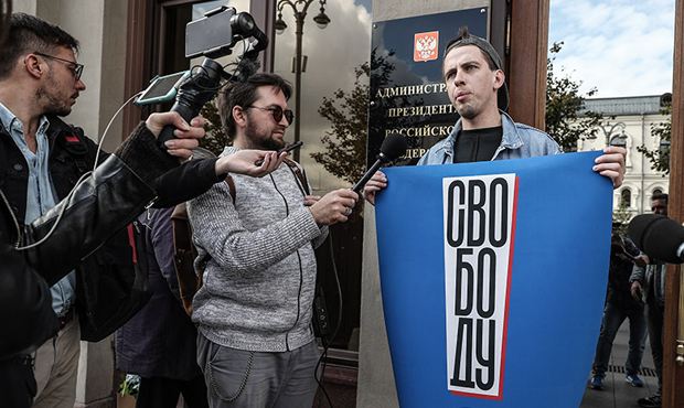 Актерам, поддержавшим протесты и Алексея Навального, стали отказывать в ролях