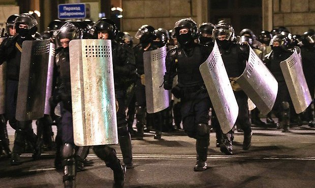 В Белоруссии задержали 15-летнего подростка за публикацию в Telegram личных данных силовиков