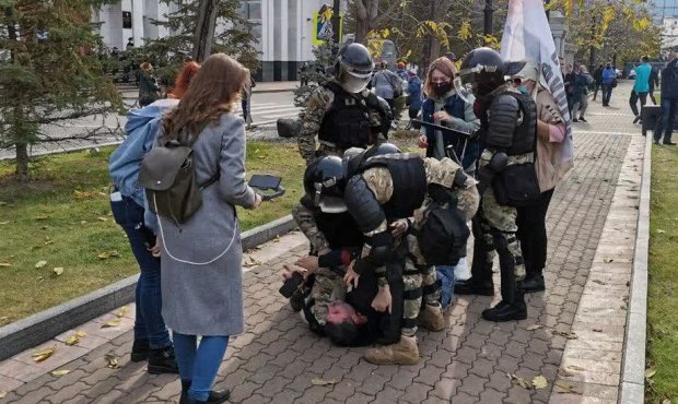 В Хабаровске силовики впервые разогнали протестную акцию в поддержку Сергея Фургала