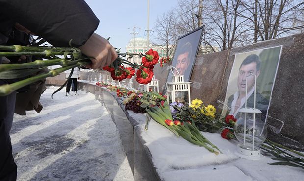 В акции памяти убитого Бориса Немцова приняли участие около 10 тысяч человек