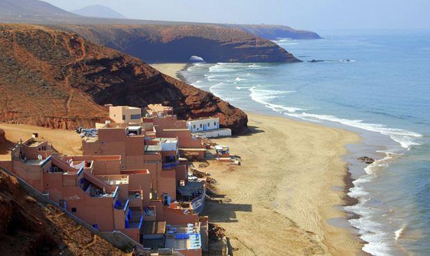 Власти Марокко и Омана смягчили правила въезда для российских туристов