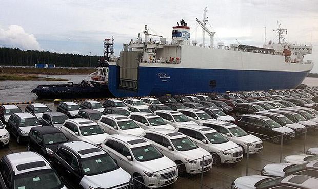 В бельгийском порту из-за санкций застряли 8 тысяч люксовых авто для России