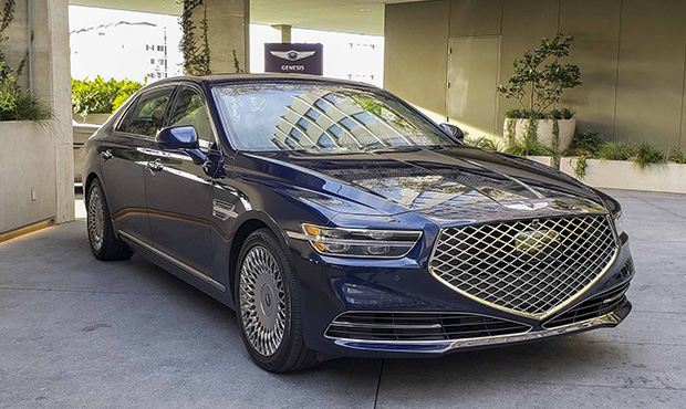 Предприятие «Росатома» потратит 14 млн рублей на два автомобиля Genesis G90