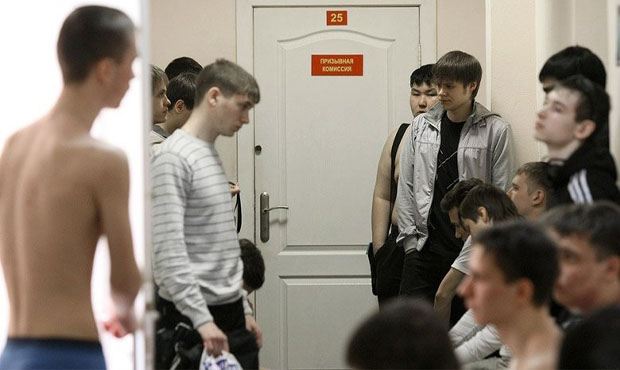Российских студентов заставляют подписывать согласие на досрочный призыв
