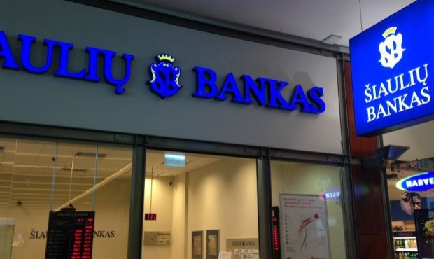 Обслуживающий транзит в Калининград литовский банк прекратит операции с Россией